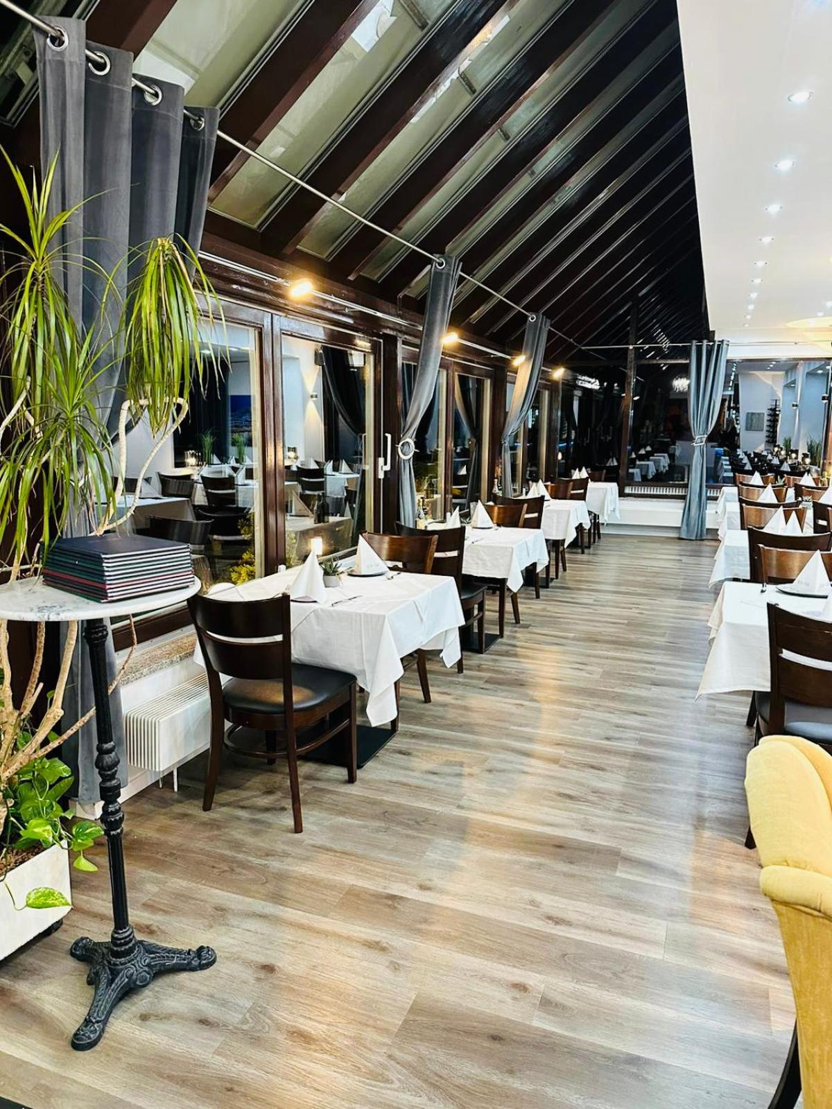 Hotel & Restaurant Olio E Pane Enzklösterle Exteriör bild